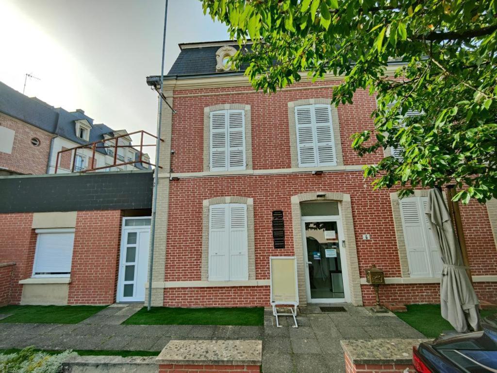 Appartement en résidence Gisors Extérieur photo